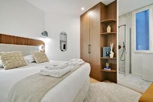 Chic and Spacious Apartment in the Heart of Paris Apartment in Paris