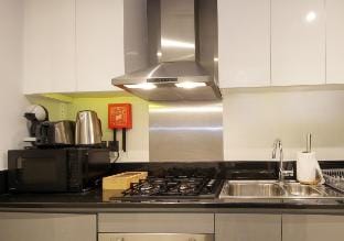 Elegant Studio with Canal Views | DAMAC Prive Vacation rental in Dubai