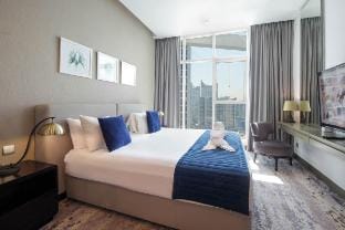 Stylish Studio Apartment in Dubai with Pool & Gym Vacation rental in Dubai
