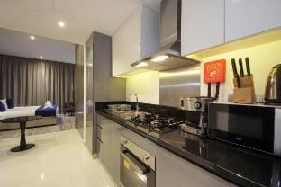 Stylish Studio Apartment in Dubai with Pool & Gym Vacation rental in Dubai