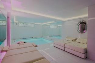 Mansion with swimming pool - 5BD/10P - Neuilly Apartment in Levallois-Perret