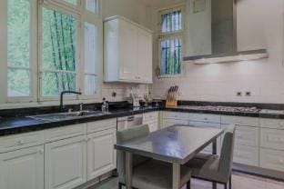 Mansion with swimming pool - 5BD/10P - Neuilly Apartment in Levallois-Perret