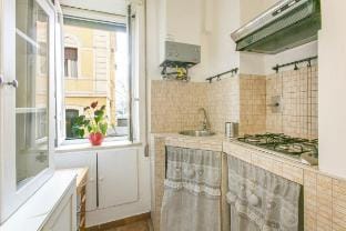 B&B Trastevere Station/Room2 Vacation rental in Rome