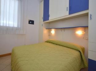 Sunny Seaside Apartment a Stones Throw from the Beach Apartment in Bibione