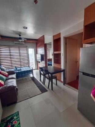 3 Bedroom Adjacent unit in MOA by Jamezz Vacation rental in Pasay