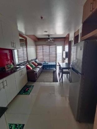 3 Bedroom Adjacent unit in MOA by Jamezz Vacation rental in Pasay