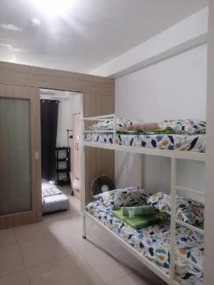 Big beautiful suite in Shore(MOA) by Ghirley) Apartment in Pasay