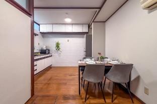 【120㎡ 5BR】Japanese Traditional House free parking Vacation rental in Kyoto