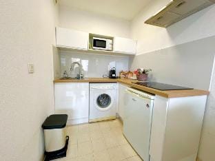 Appartement 1 chambre Vue mer, piscine, parking Vacation rental in Antibes