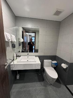 1BR 53m2 building BE3 The Berverly Vacation rental in Ho Chi Minh City