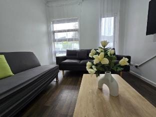 Serenity Home 7 by Hiverooms Vacation rental in Pakenham
