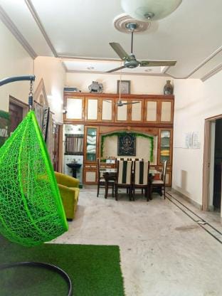 1 Bedroom with attached washroom Vacation rental in Varanasi