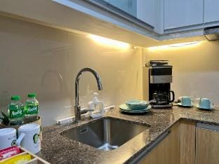 Cozy 1BR Balcony:Gentry Manor OKADA & Solaire Vacation rental in Pasay