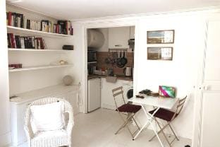 Cozy Flat - Abbesses Montmartre dist Vacation rental in Paris