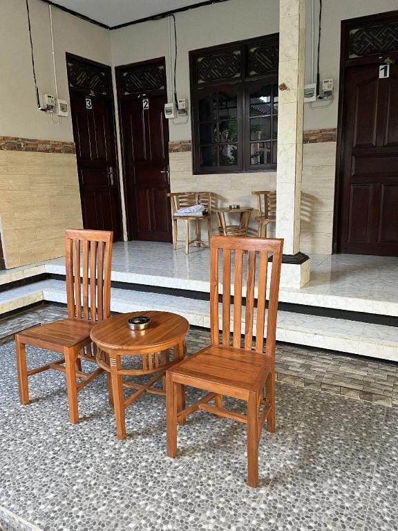 D nux House Hotel in Kuta