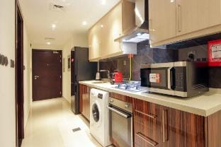 Elite Downtown Stay with Gym, Pool near Dubai Mall Vacation rental in Dubai