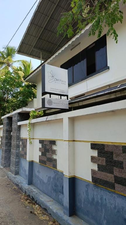 Cliff Petals by Saash Hotels Hotel in Varkala