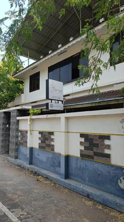 Cliff Petals by Saash Hotels Hotel in Varkala