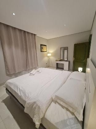 Self-Entry Apt Near Airport & Shopping Hub SH-J2 Vacation rental in Jeddah