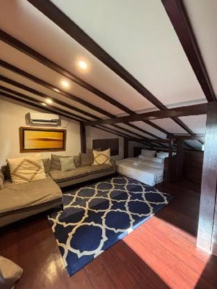 Lakey Peak Gorilla Villa Sumbawa- 2nd floor & 3rd Villa in West Nusa Tenggara, Indonesia