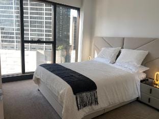 Luxury Prima Pearl Across Crown Vacation rental in Southbank