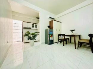 Studio-Nhớ 99 Cầu Diễn Apartment in Laos