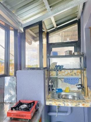 Affordable Room- Aqua (Motor Parking only) Vacation rental in Tagaytay