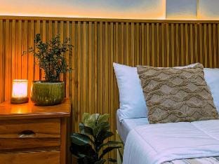 Affordable Room- Ivory (Motor Parking only) Vacation rental in Tagaytay