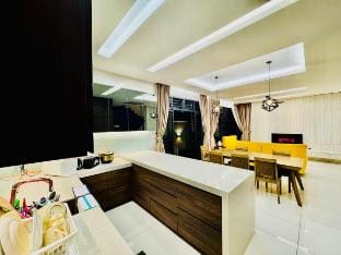 Private Pool Villa Near Batu Ferringhi Beach Vacation rental in Batu Ferringhi, Penang, Malaysia