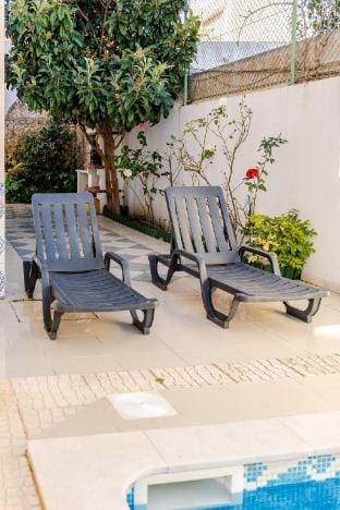 Room 5 With AC Contact Host for discount Villa in Cascais