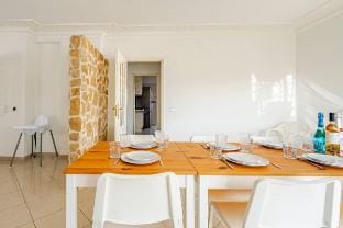 Room 5 With AC Contact Host for discount Villa in Cascais