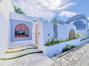 Newly 2BR Leora Villa w/ Pool, Wi-Fi Vacation rental in Kuta Selatan