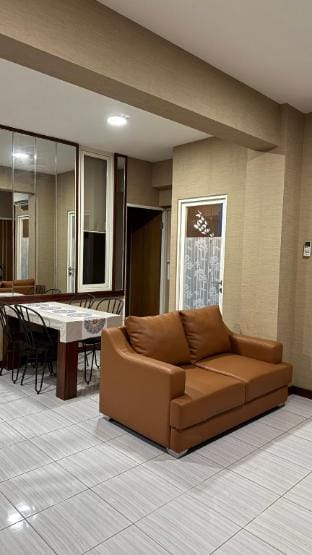 Luxury Apartemen Puncak Dharmahusada 3BR Apartment in Surabaya