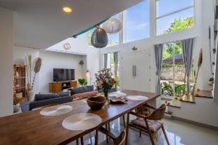 The View Villa 1A - 2BR Tropical Loft in Uluwatu Villa in Bali