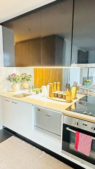 Elegant 2Bed Apt in Heart of the CBD. Free Parking Vacation rental in Melbourne