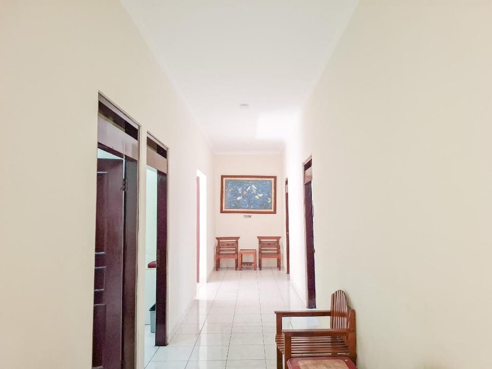 RedDoorz Syariah @ Griya Wisata Wonogiri Hotel in East Java