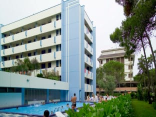 Comfortable Stay in a Modern Apartment with Outdoor Pool Apartment in Bibione