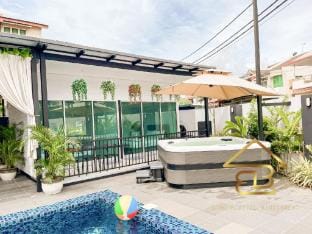 Fairy 2 Pool Villa (Karaoke+Huge Activities Venue) Vacation rental in Ipoh