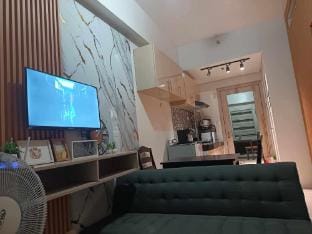 Cheers Residence Cossette Maclid Cribs Apartment in Region of Manila