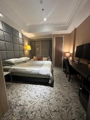 Modern, Expat-Friendly Menteng Park Suite Vacation rental in Jakarta