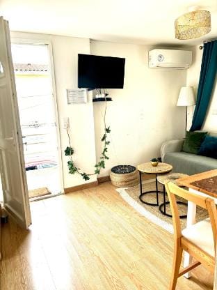 Studio with terrace near the Stadium & Parc Expo Apartment in Vaulx-en-Velin