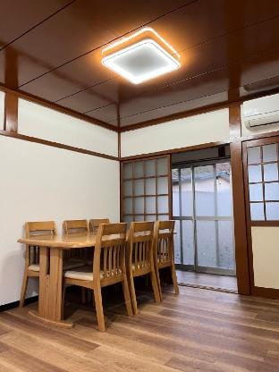 SHINGEN-KOYA 信玄小屋一号 駅5分の好立地 リノベ済古民家 駐車場付 最大7名宿泊可能 Vacation rental in Shizuoka Prefecture