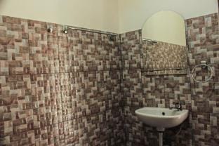 Ancut Sari in the rice fields Room 2 & AC Vacation rental in Sukawati
