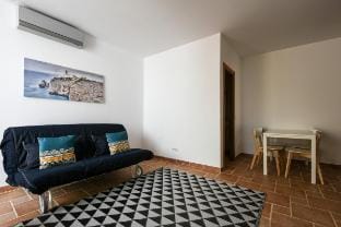 Pé na Areia Guest House - Estúdio 2 Vacation rental in Faro District