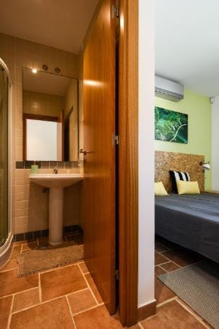 Pé na Areia - Guest House - Quarto 10 Vacation rental in Faro District