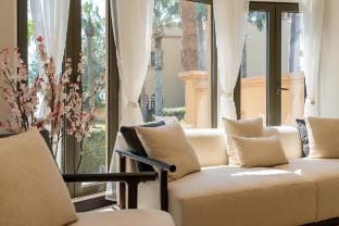 The Palm Luxury  Villa  | Pool & Beach Access Villa in Dubai