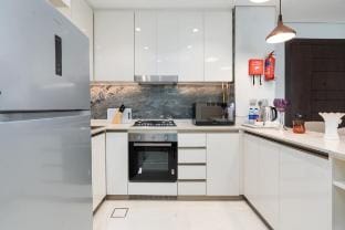 Spacious  3BR | City View l King size Bed Vacation rental in Dubai