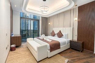 Premium 3BR | Panoramic Burj View l King size Bed Vacation rental in Dubai