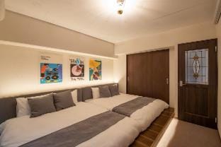 Walk to Namba｜3min to station｜63㎡ 2BR Apt sleeps 6 Vacation rental in Osaka
