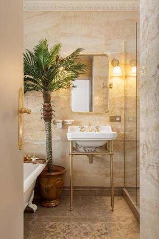 The Donatella Suite - Champs Elysées Apartment in Paris
